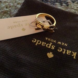 NWT Brand New bow ring